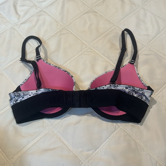 Pink Bra - Picture 2 of 2